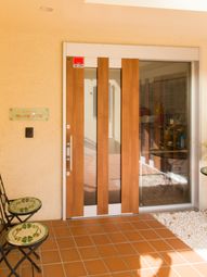 明るいエントランスの様子