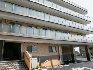 清潔感のある建物の外観