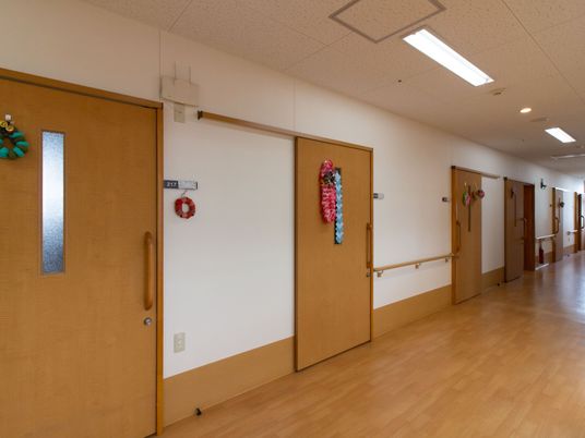 明るい廊下の様子