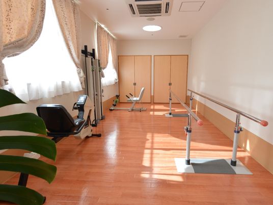 明るいリハビリスペース