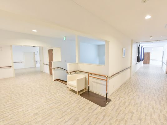 広々とした廊下