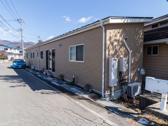 住宅街に建つ施設外観