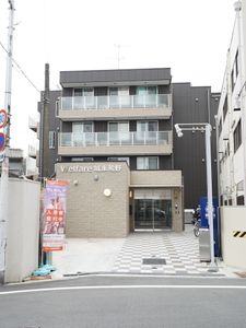 清潔な建物のエントランス