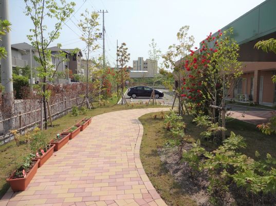 緑あふれる屋外スペース