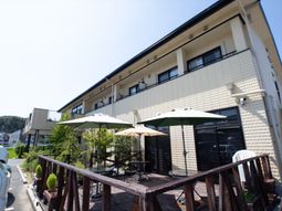 快適なテラス付き建物