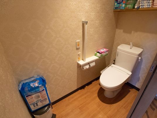 手すり付きトイレスペース