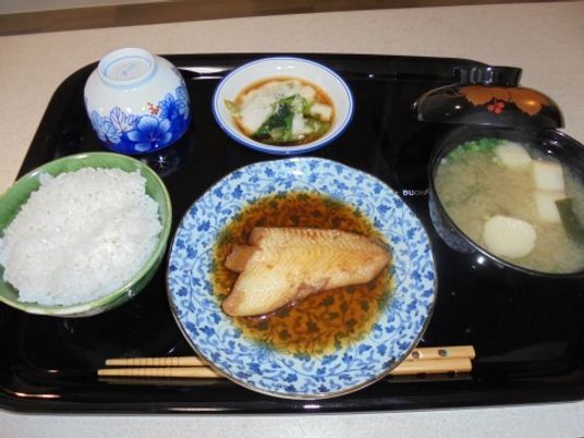 日本式の食事セット