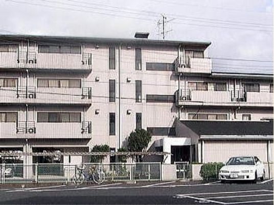 多階層の建物外観