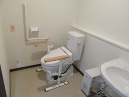 バリアフリーなトイレ設備