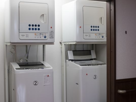 洗濯機と乾燥機の設備