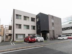 現代的な建物の外観