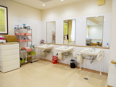 明るい洗面台