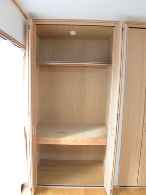 広々とした洋室のクローゼット