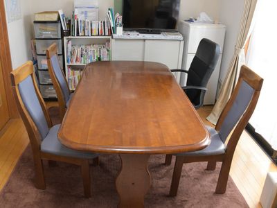 共用ダイニングテーブル
