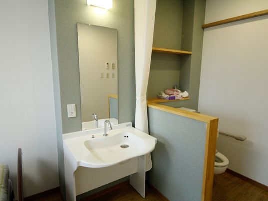 洗面台とトイレの居室