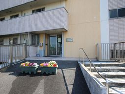 明るいエントランス風景