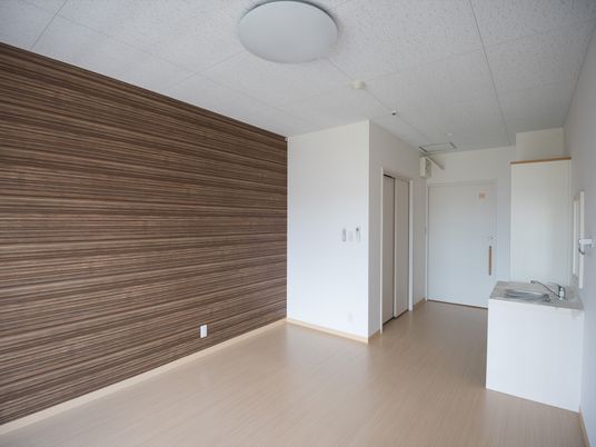 シンプルな洋室の一角