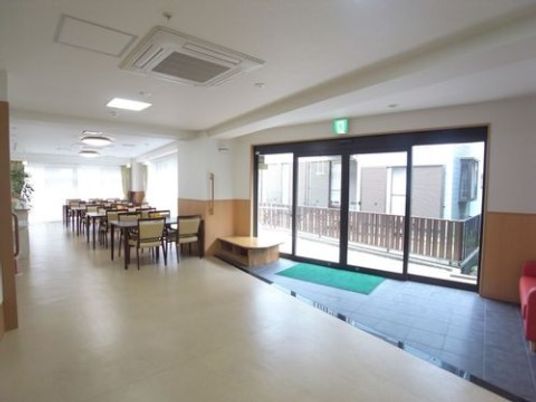 開放的なダイニングエリア
