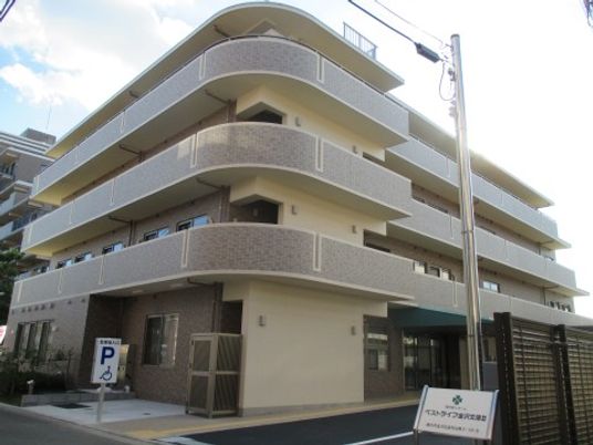 清潔な外壁の建物
