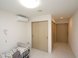 シンプルな清潔な居室