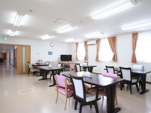 明るい多目的共用スペース