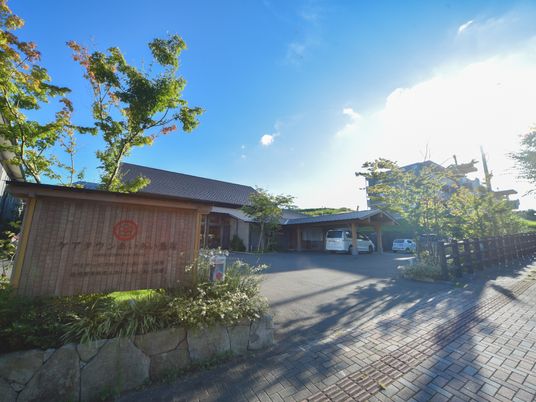 和風建築のエントランス