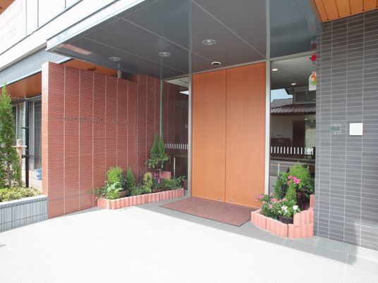 エントランスの親しみやすい景観