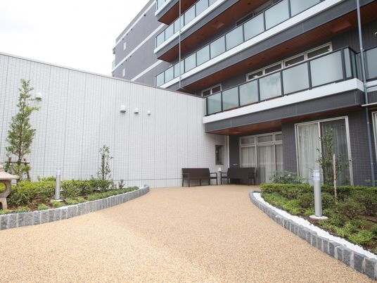 ゆったり中庭の全景
