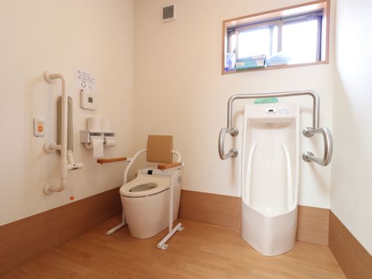 バリアフリーのトイレ設備