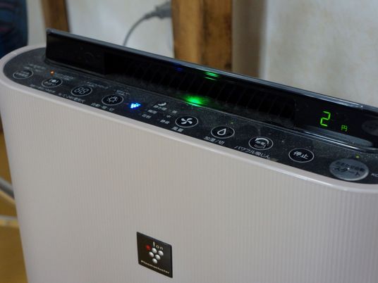 空気清浄機のコントロールパネル