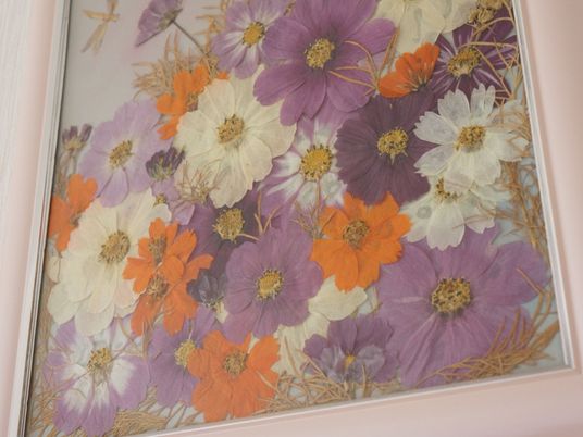 カラフルな壁掛け花
