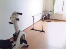 明るい運動訓練室