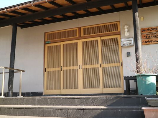 和風の建物のエントランス