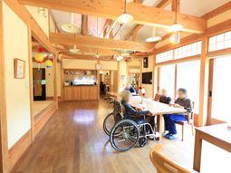 木の温もりある食堂