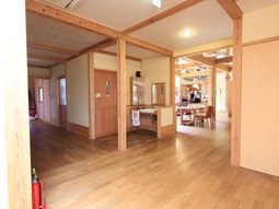 木目が温もりのダイニング