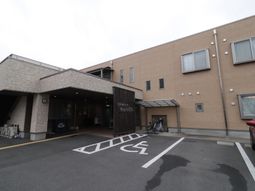 清潔な建物のエントランス