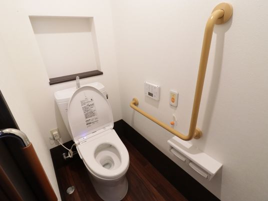 手すり付きトイレ空間