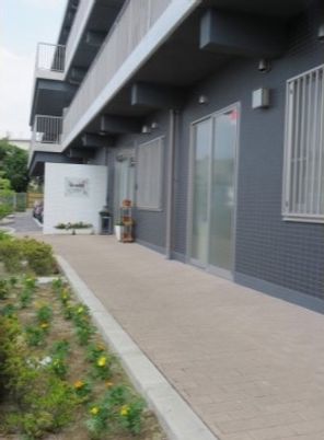 施設の外観