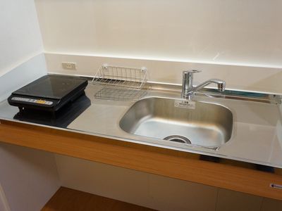 シンプルなキッチン一角