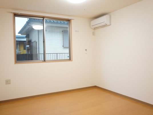 明るく清潔な居室
