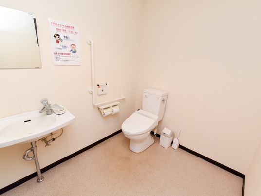 バリアフリーのトイレ空間