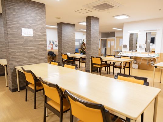 広々としたラウンジ