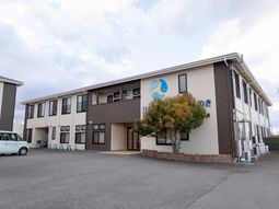 落ち着いた雰囲気の外観