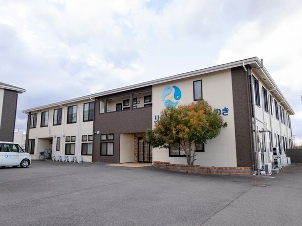 落ち着いた雰囲気の外観