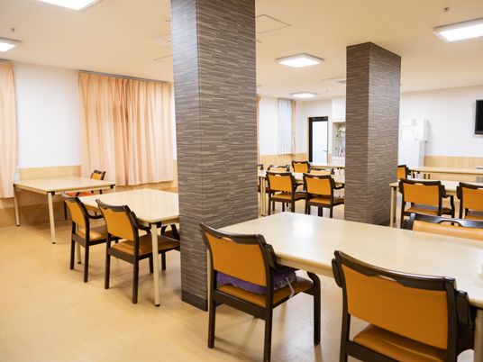 自然光が入るダイニングルーム