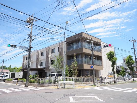 快適そうな外観の建物