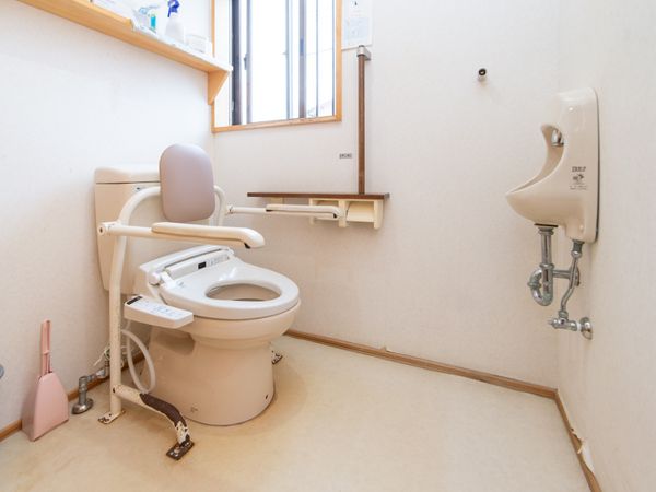 バリアフリーのトイレ設備