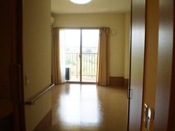 明るい空間の個室