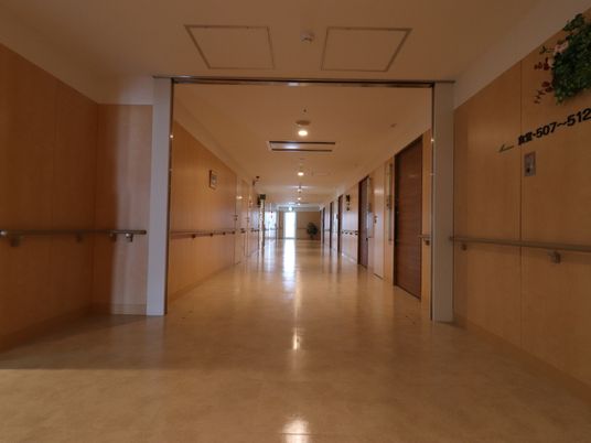清潔な廊下の風景