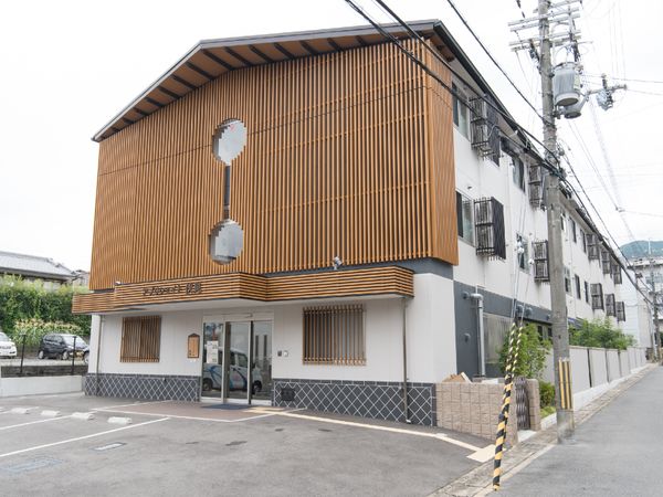 モダンな建物の外観